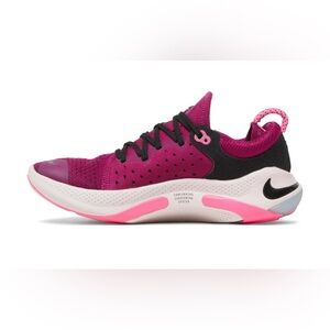 Nike women’s joyride run flyknit - Size 9